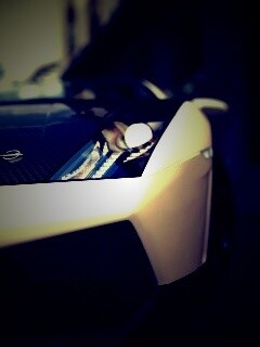 Lamborghini с карбоновым багажником обои