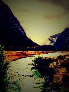 Горная река обои