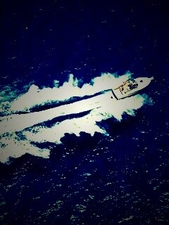 Вид на катер обои