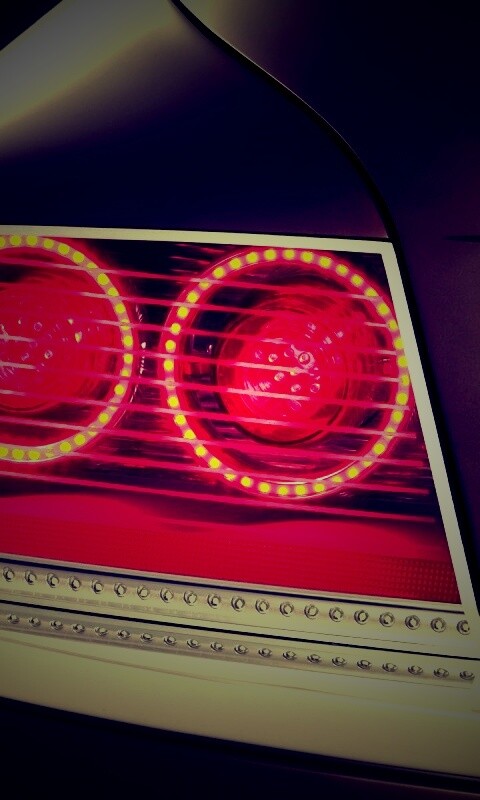 Горящие задние фары обои