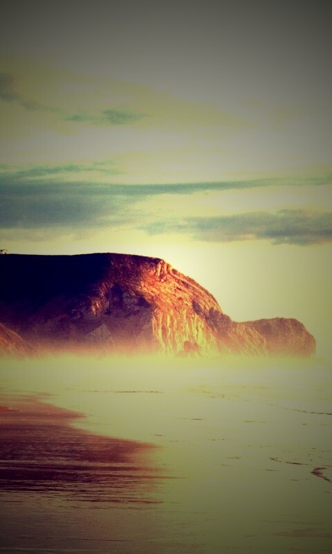 Горы уходящие в море обои