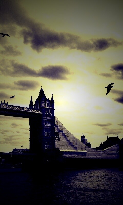 Tower Brigde на реконструкции обои