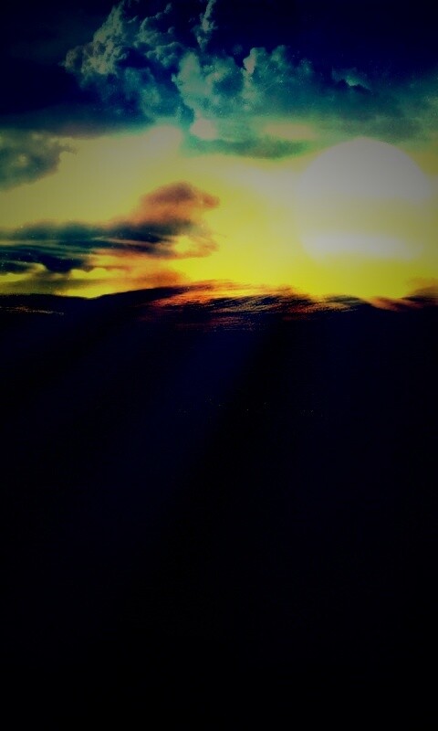 Белое солнце обои