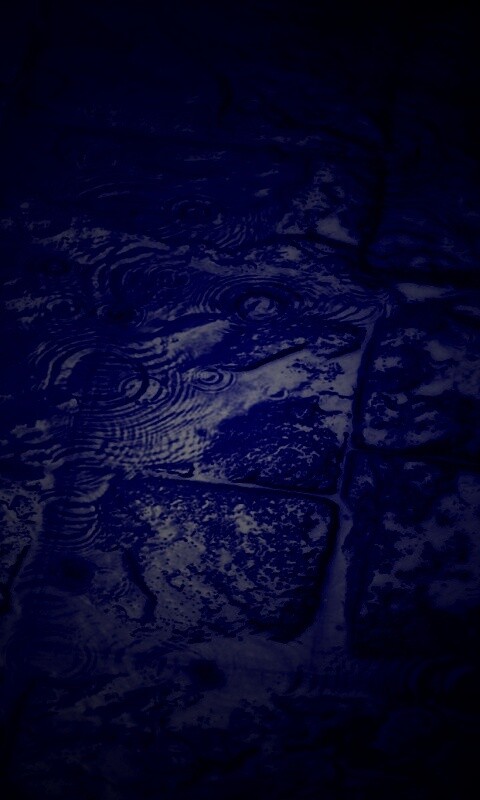 Дождь на мостовой обои