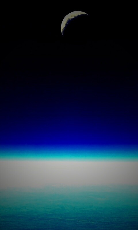 Луна над горизонтом обои