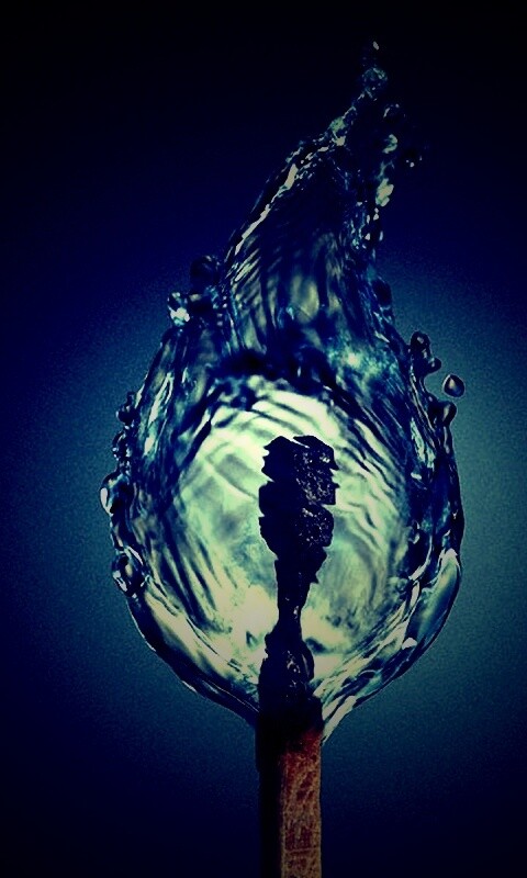 Водяное пламя спички обои