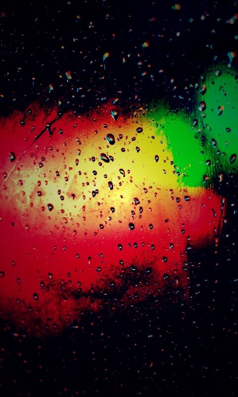 Огни за мокрым стеклом обои