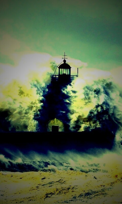 Маяк в шторм обои