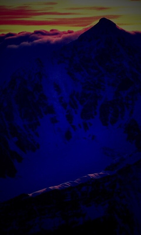 Гора на закате обои