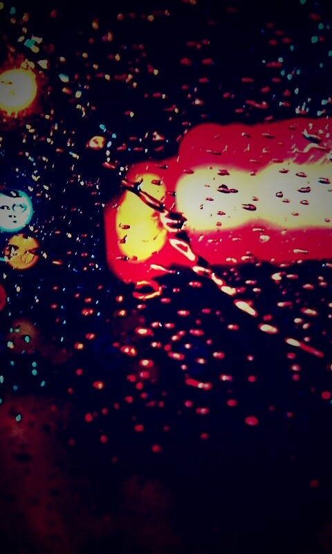 Дождь на стекле обои