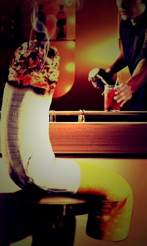 Сигарета в баре обои