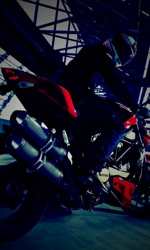 Пробуксовка на мотоцикле обои