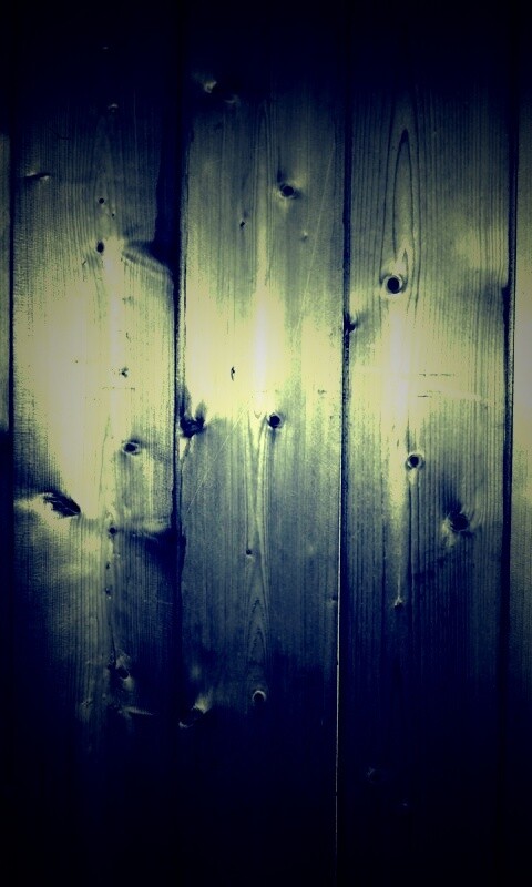 Глянцевые серые доски обои