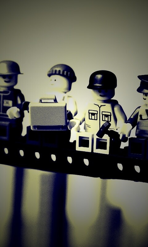 Lego строители обедают на балке обои