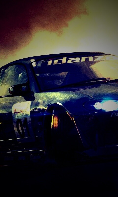 Гоночный автомобиль обои