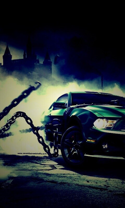 Ford Mustang рвёт цепи обои