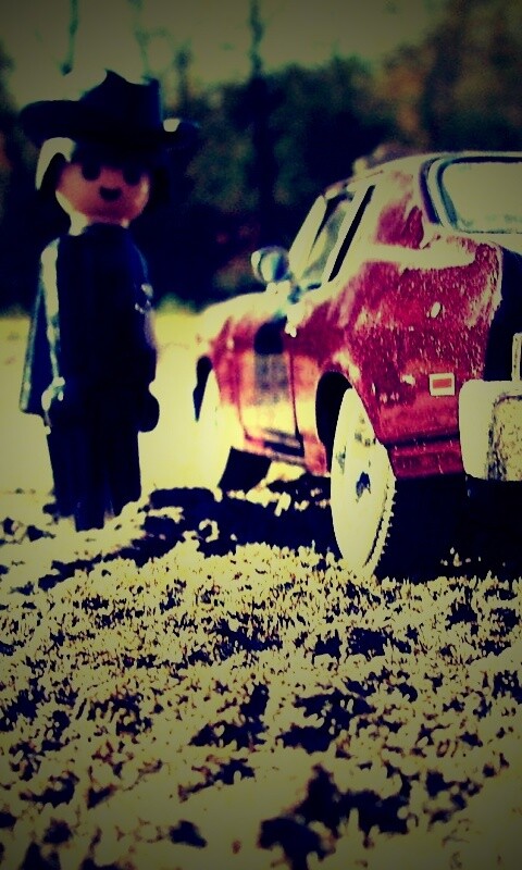 Машинка для человечка Lego обои