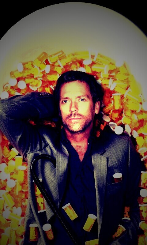 Хаус в ванне с викодином обои