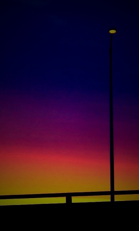 Одинокий фонарь обои