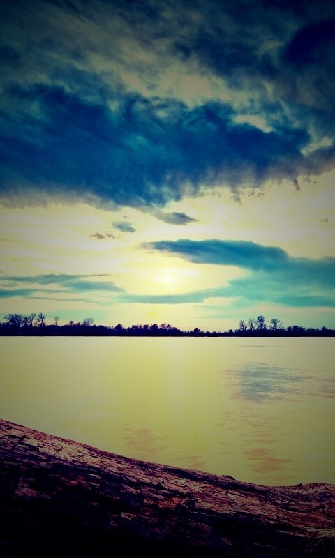 Закат на озере обои