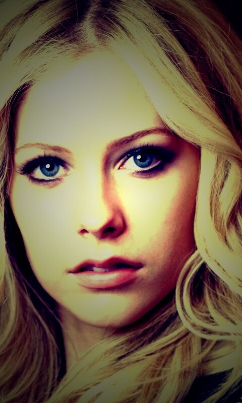 Блондинка Аврил Лавин обои