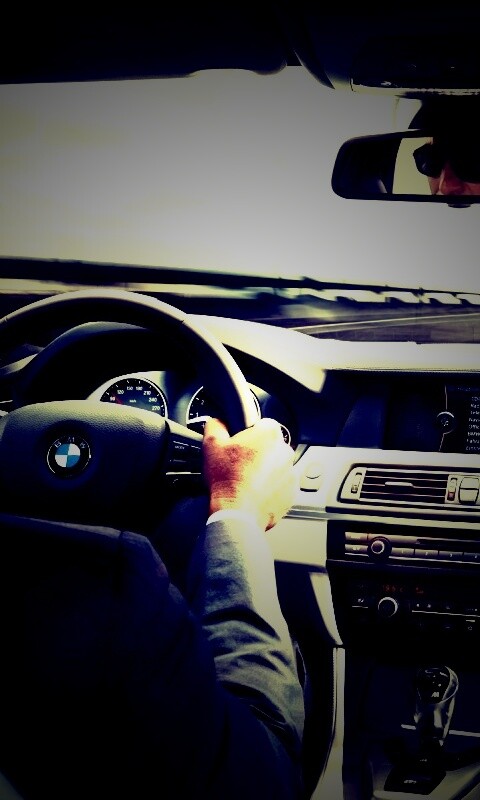 За рулём BMW F10 обои