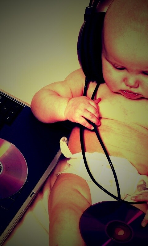 Маленький диск жокей обои