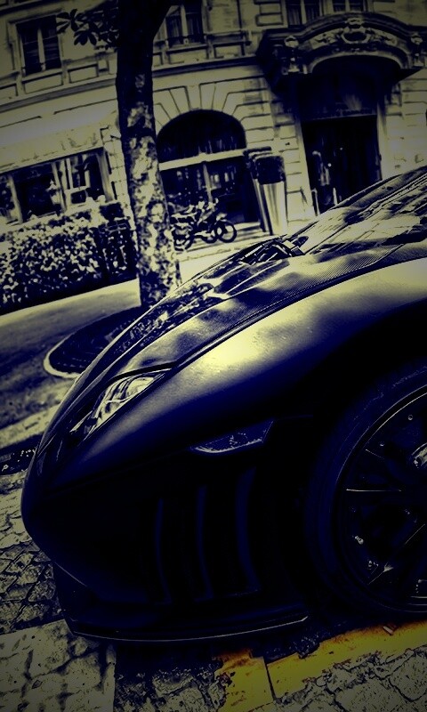 Ламборжини и Порше широкоугольным объективом обои