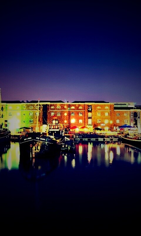 Корабли на спокойной воде обои