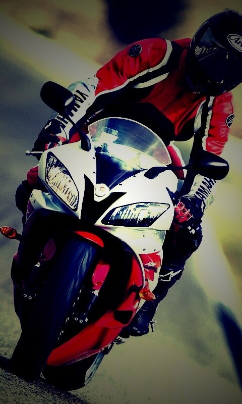 Мотоциклист на спортбайке обои