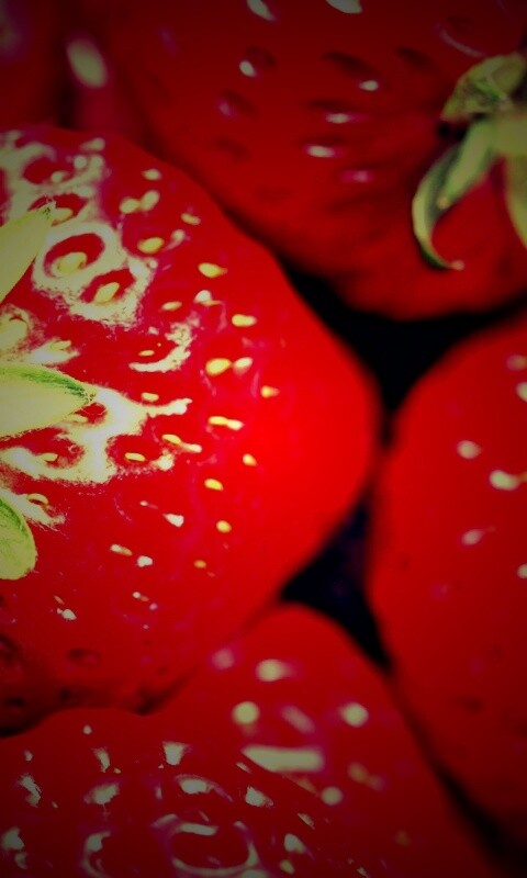 Сочная клубничка обои