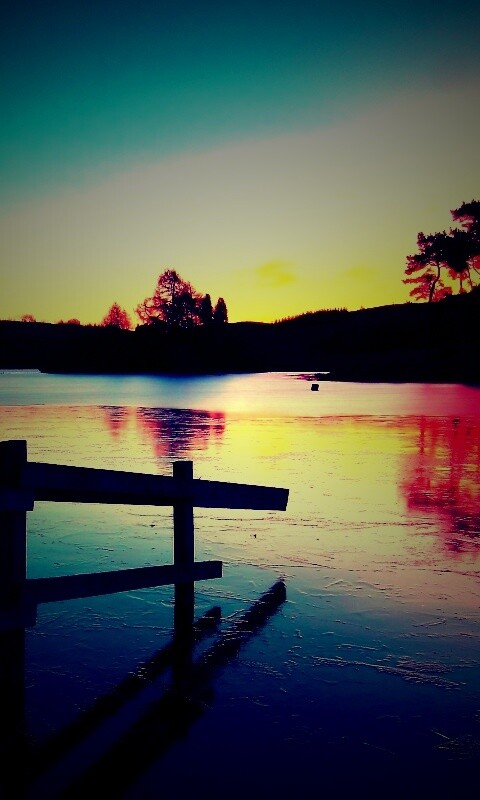 Красивый закат на озере обои
