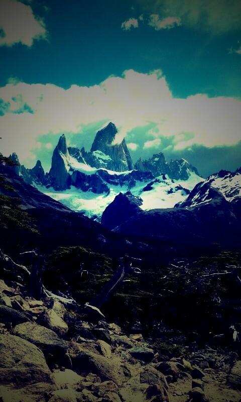 Далекие горные вершины обои