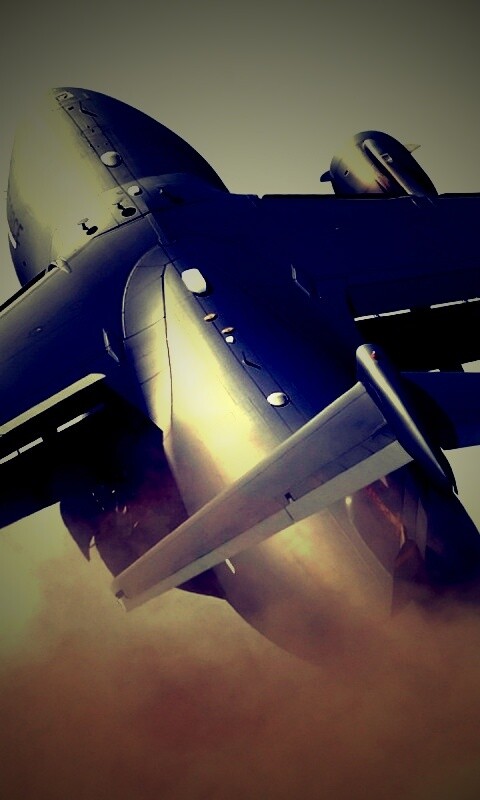 Большой грузовой самолет на взлете обои