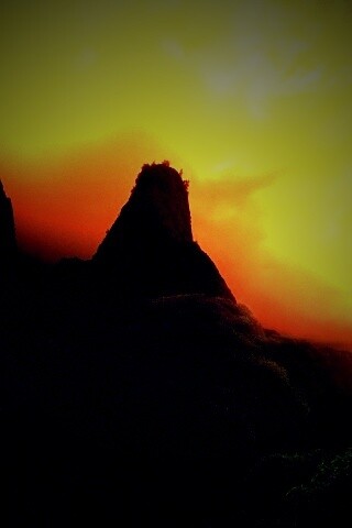 Заросшие джунглями горы обои