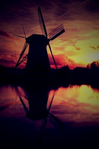 Мельница на озере обои