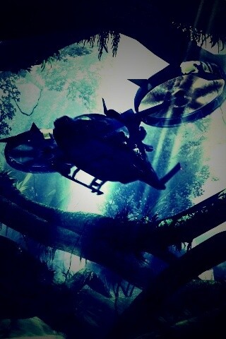 Вертолет в инопланетных джунглях обои