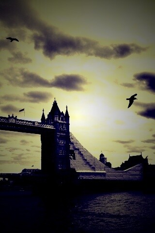 Tower Brigde на реконструкции обои