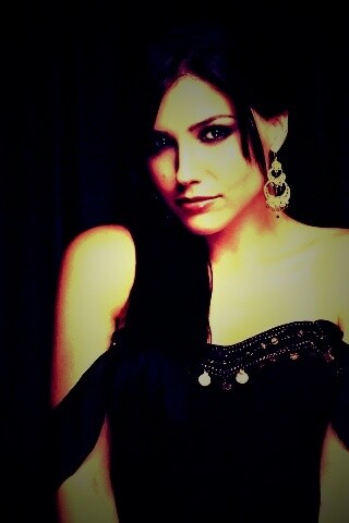 София Буш в черном платье обои