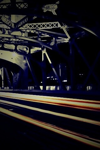 Движение на мосту обои