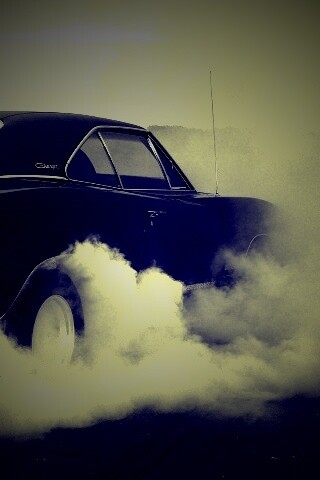 Додж Чарджер жжет резину обои