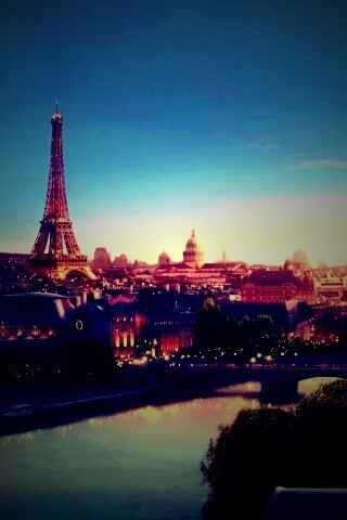 Париж в Рататуе обои