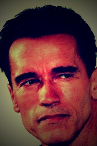 Арнольд Шварцнеггер с сигарой обои