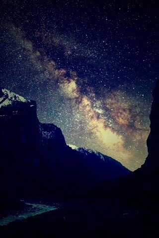 Обрыв под звездным небом обои