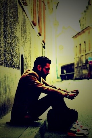 Хипстер с телефоном обои