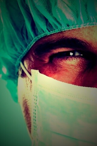 Лицо хирурга обои