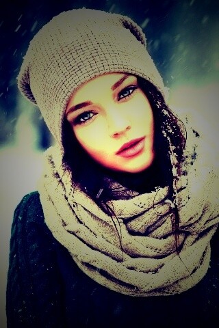 Девушка в снегопад обои