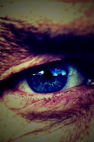 Глаз пожилого человека обои