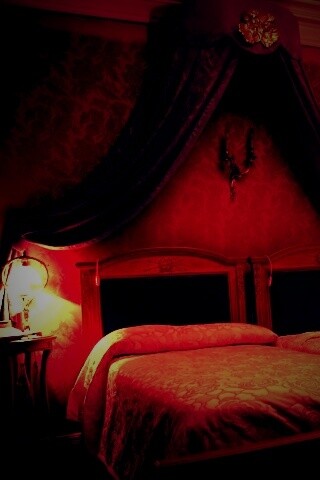 Спальня обои