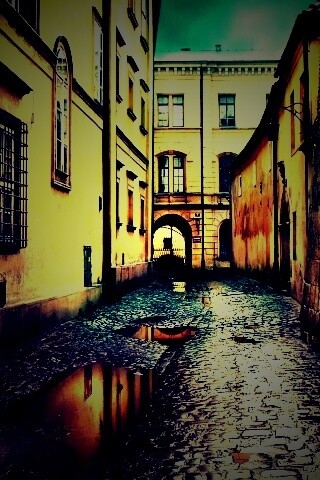 Проходной дворик обои